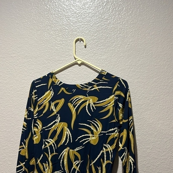 Kori Floral Navy and Mustard Flowy Knee Length Dress Bell Sleeves Size Small - Picture 10 of 12